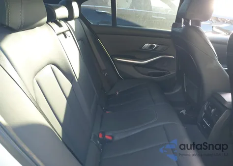 2022 BMW 3 Series M340I z USA, uszkodzony, nr VIN 3MW5U7J03N8C58766